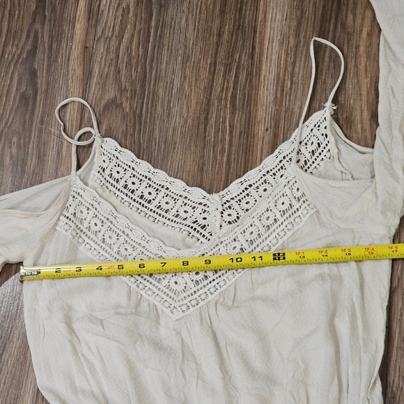 Ecote Cream Romper Crochet Open Cold Shoulder Boho Bohemian ‎ L - Picture 8 of 9